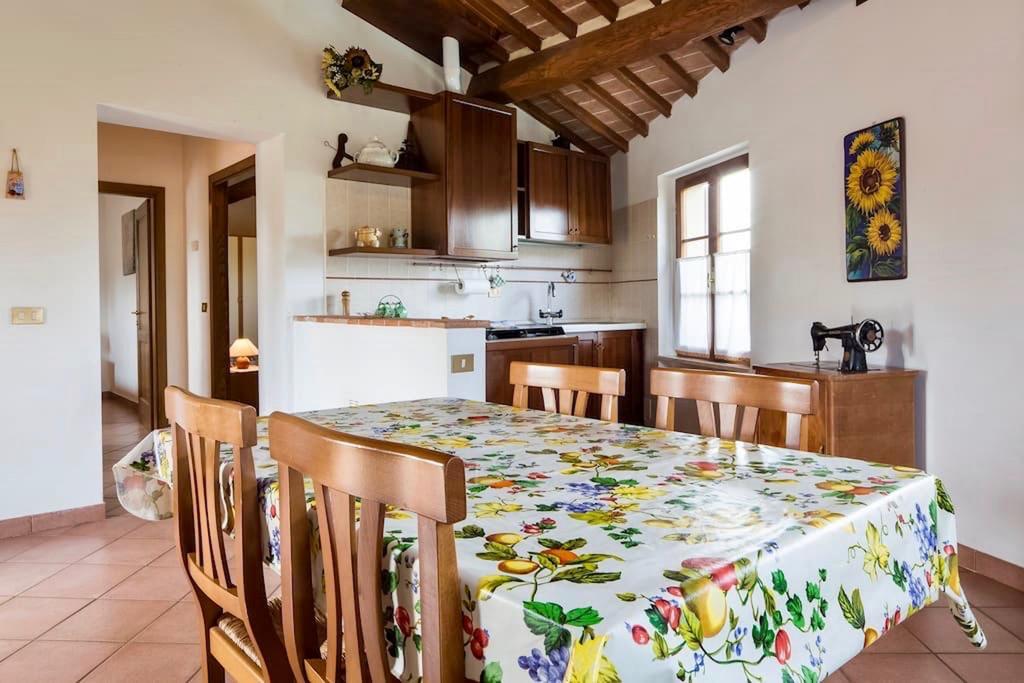 קסטלנואובו ברארדנגה Agriturismo Lo Strettoio מראה חיצוני תמונה